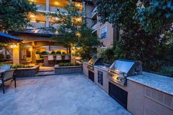 The courts at preston oaks apartment homes bbq grills and picnic area
